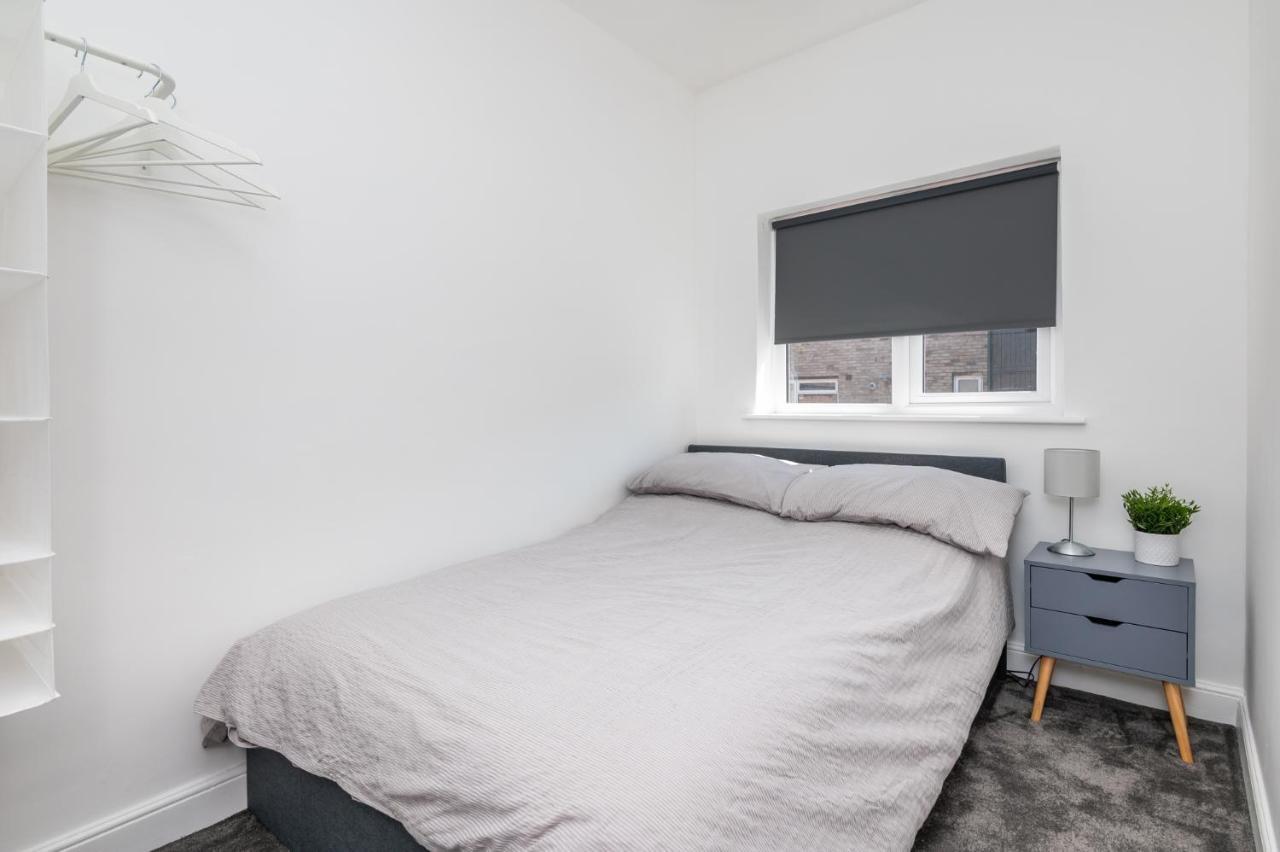 Stylish, Centrally Located Terrace - Pass The Key York Bagian luar foto