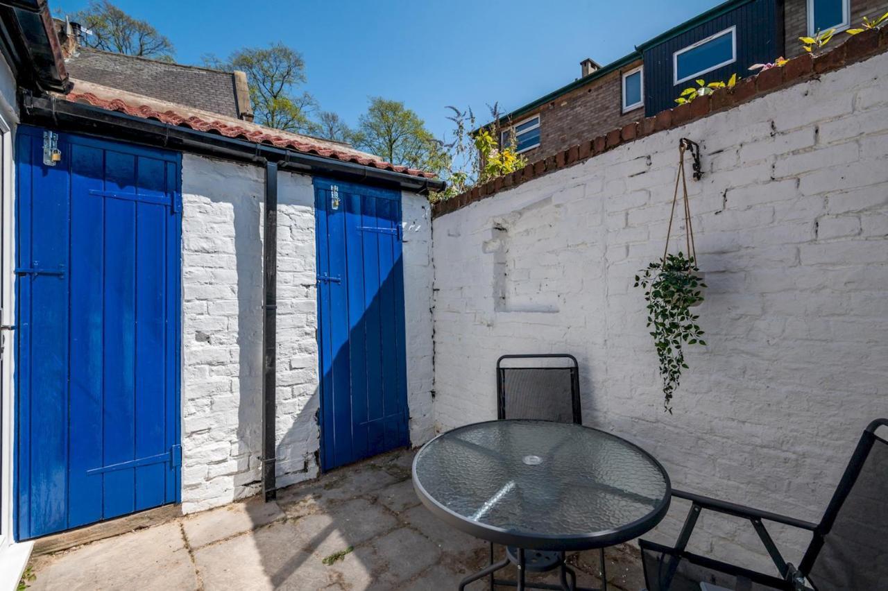 Stylish, Centrally Located Terrace - Pass The Key York Bagian luar foto